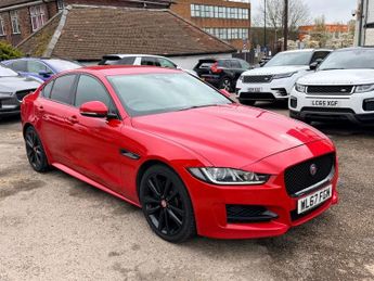 Jaguar XE D R-SPORT