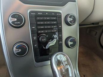 Volvo V70 1.6 D2 SE Powershift Euro 5 (s/s) 5dr