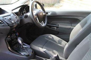 Ford Fiesta 1.0T EcoBoost Zetec Powershift Euro 5 3dr