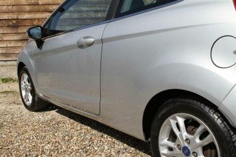 Ford Fiesta 1.0T EcoBoost Zetec Powershift Euro 5 3dr