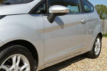 Ford Fiesta 1.0T EcoBoost Zetec Powershift Euro 5 3dr