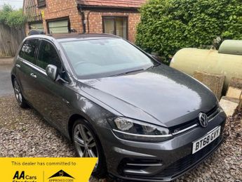 Volkswagen Golf R-LINE TSI EVO