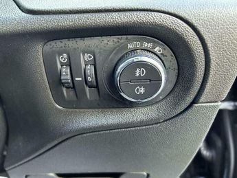 Vauxhall Grandland X 1.2 Turbo Sport Nav Auto Euro 6 (s/s) 5dr