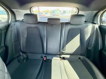 Mercedes-Benz A Class 1.5 A180d Sport (Executive) Hatchback 5dr Diesel 7G-DCT Euro 6 (