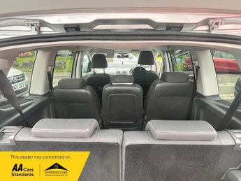 Volkswagen Touran SE TDI BLUEMOTION TECHNOLOGY