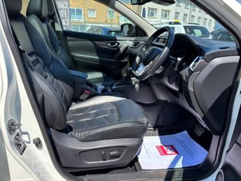 Nissan Qashqai 1.3 DIG-T N-Motion SUV 5dr Petrol DCT Auto Euro 6 (s/s) (160 ps)