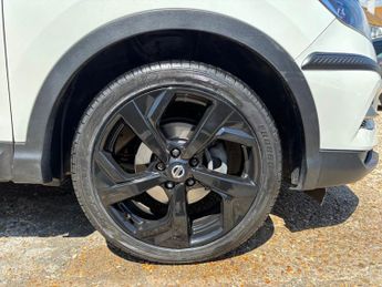 Nissan Qashqai 1.3 DIG-T N-Motion SUV 5dr Petrol DCT Auto Euro 6 (s/s) (160 ps)
