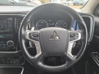 Mitsubishi Outlander PHEV 5H