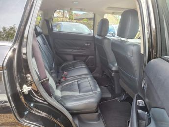 Mitsubishi Outlander PHEV 5H