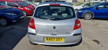 Renault Clio 1.4 16v Privilege 5dr
