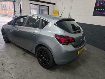 Vauxhall Astra 1.6 16v SRi Euro 5 5dr