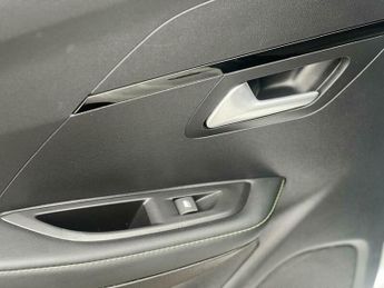 Peugeot 208 50kWh GT Auto 5dr