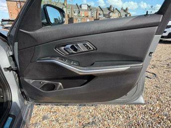 BMW 3 SERIES 2.0 330e 12kWh Sport Auto Euro 6 (s/s) 4dr