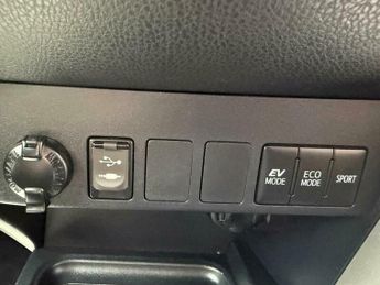 Toyota RAV4 2.5 VVT-h Business Edition Plus CVT Euro 6 (s/s) 5dr (Safety Sen