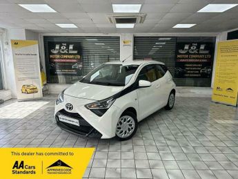 Toyota AYGO 1.0 VVT-i x-play x-shift Euro 6 5dr