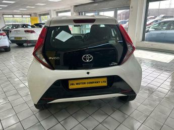 Toyota AYGO 1.0 VVT-i x-play x-shift Euro 6 5dr
