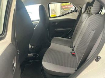 Toyota AYGO 1.0 VVT-i x-play x-shift Euro 6 5dr