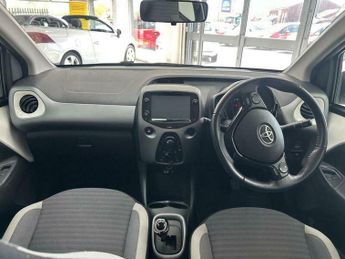 Toyota AYGO 1.0 VVT-i x-play x-shift Euro 6 5dr