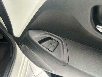 Toyota AYGO 1.0 VVT-i x-play x-shift Euro 6 5dr