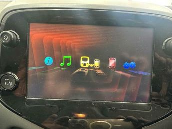 Toyota AYGO 1.0 VVT-i x-play x-shift Euro 6 5dr