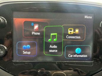 Toyota  1.0 VVT-i x-play x-shift Euro 6 5dr