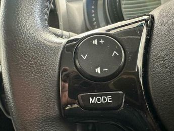 Toyota  1.0 VVT-i x-play x-shift Euro 6 5dr