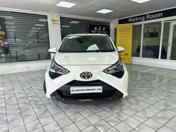 Toyota AYGO 1.0 VVT-i x-play x-shift Euro 6 5dr