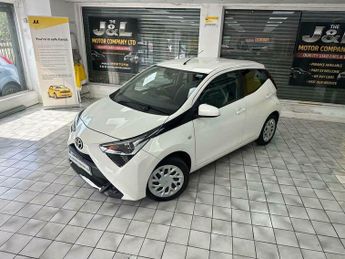 Toyota AYGO 1.0 VVT-i x-play x-shift Euro 6 5dr