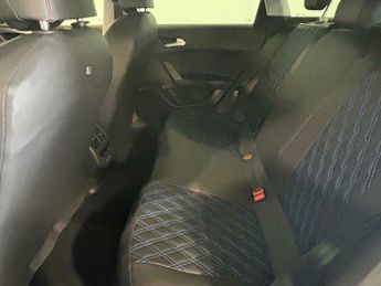 SEAT Leon 1.5 eHybrid 25.8kWh FR DSG Euro 6 (s/s) 5dr