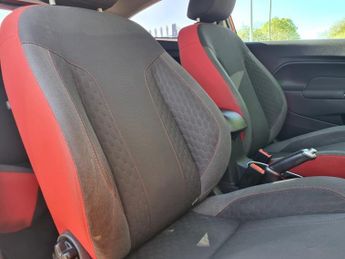 Ford Fiesta ZETEC S RED EDITION