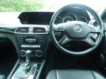 Mercedes-Benz C Class 1.6 C180 BlueEfficiency AUTOMATIC Executive SE Saloon