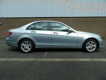 Mercedes-Benz C Class 1.6 C180 BlueEfficiency AUTOMATIC Executive SE Saloon