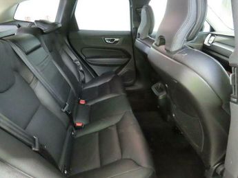 Volvo XC60 2.0 T5 Momentum Auto AWD Euro 6 (s/s) 5dr