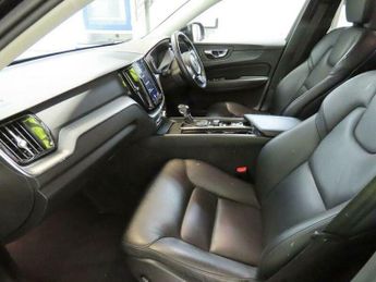 Volvo XC60 2.0 T5 Momentum Auto AWD Euro 6 (s/s) 5dr