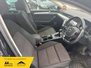 Volkswagen Passat SE BUSINESS TDI BLUEMOTION TECH DSG 1 FORMER LADY OWNER 9 STAMP 