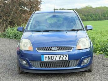 Ford Fiesta 1.6 Ghia 5dr
