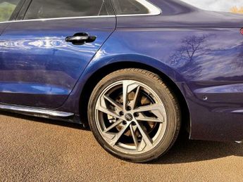 Audi A4 2.0 TFSI 45 Vorsprung Saloon 4dr Petrol S Tronic quattro