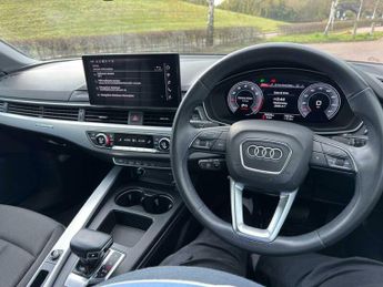 Audi A4 2.0 TFSI 45 Vorsprung Saloon 4dr Petrol S Tronic quattro