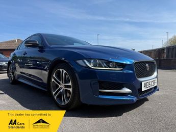 Jaguar XE R-SPORT