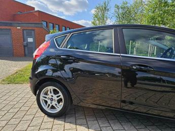 Ford Fiesta 1.6 Zetec Powershift Euro 5 5dr