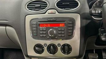Ford Focus 1.6 Zetec 5dr