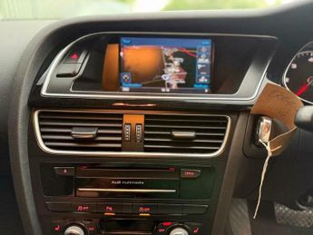 Audi A4 2.0 TDI Black Edition S Tronic quattro Euro 5 (s/s) 4dr