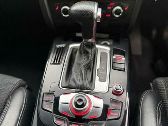 Audi A4 2.0 TDI Black Edition S Tronic quattro Euro 5 (s/s) 4dr