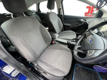 Ford Focus TITANIUM