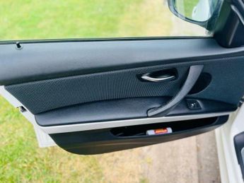 BMW 3 SERIES 2.0 320i M Sport Touring Auto Euro 4 5dr