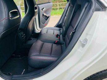 Mercedes-Benz CLA 1.6 CLA180 Sport Coupe 7G-DCT Euro 6 (s/s) 4dr