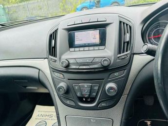 Vauxhall Insignia 2.0 CDTi ecoFLEX Design Euro 5 (s/s) 5dr