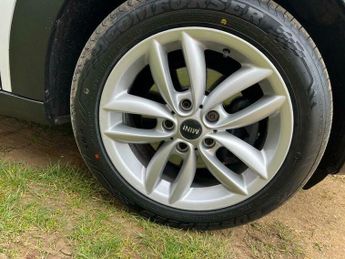 MINI Countryman 2.0 Cooper D Auto ALL4 Euro 5 5dr