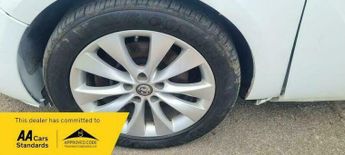 Vauxhall Astra GTC 2.0 CDTi SRi Euro 5 (s/s) 3dr