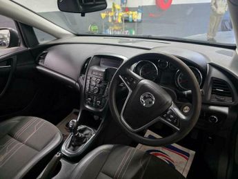 Vauxhall Astra 1.6 16v Active Euro 5 5dr